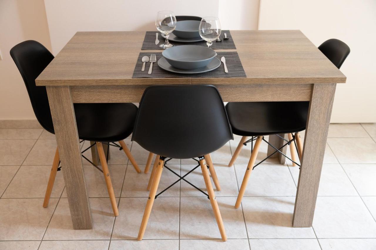 Spacious Apartment Close To The Sea And The City Center Афины Экстерьер фото